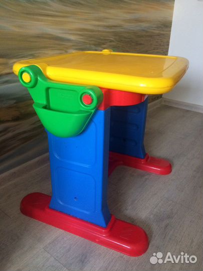 Детский стол для рисования