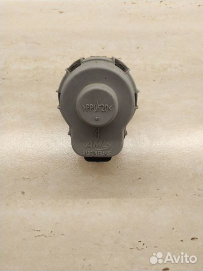 Фара левая джип гранд чероки wk2