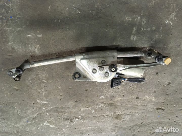 Трапеция стеклоочистителей с мотором (LADA Kalina)