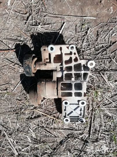 Кронштейн генератора компрессора пежо 4007