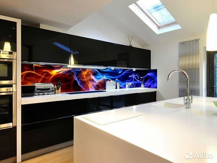 Резка стекла и зеркал душевые и лестничные огражде