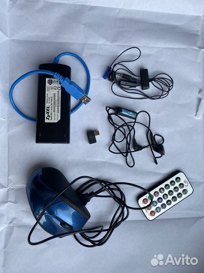 Кабель для зарядки и наушники сотовые