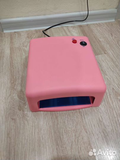 Лампа для сушки ногтей