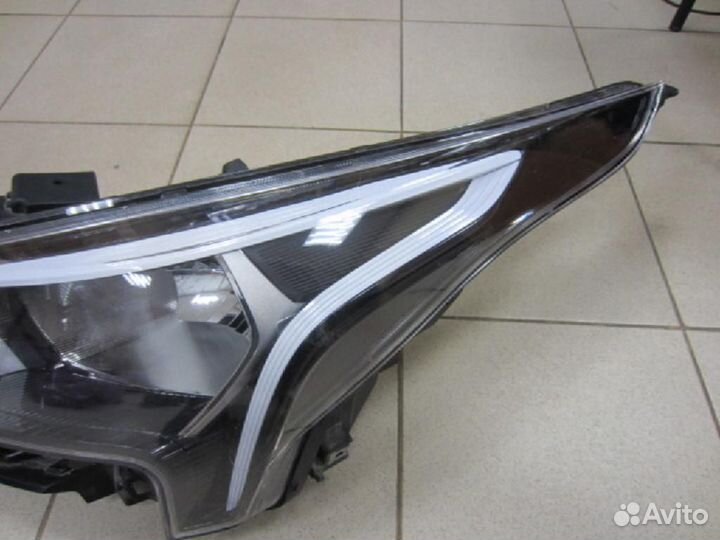 Фара левая Kia Rio