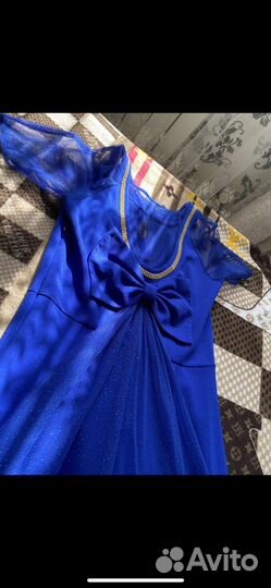 Вечернее платье в пол синее