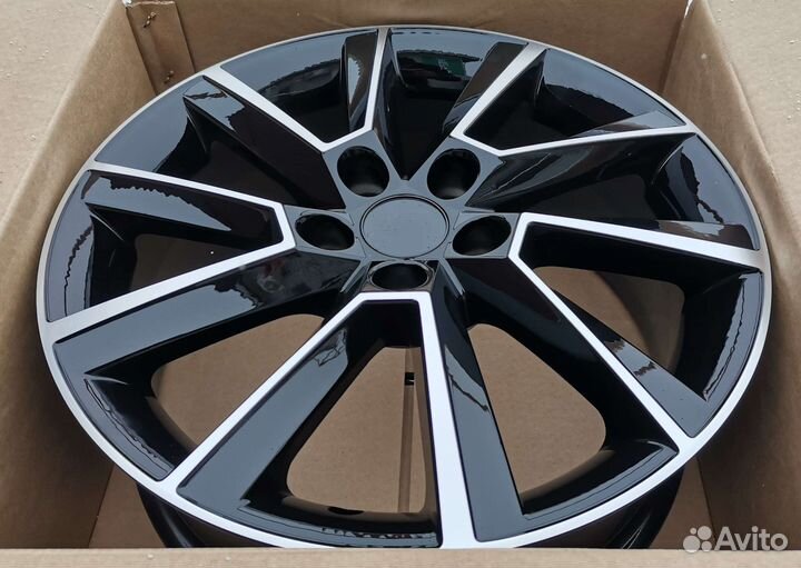 Skoda Rapid, VW Polo R15 новые