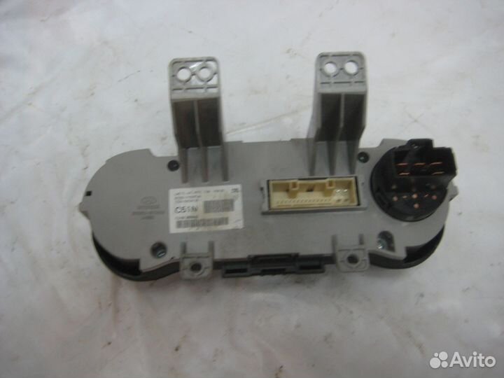 Блок управления отопителем Hyundai ix35