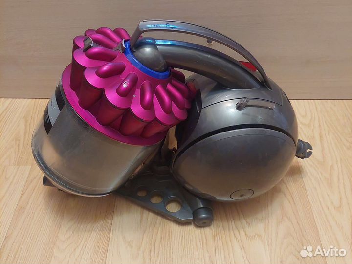 Пылесос Dyson DC30, DC37