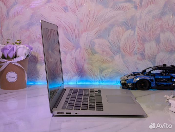 Macbook Air 13 2017 8озу 256SSD