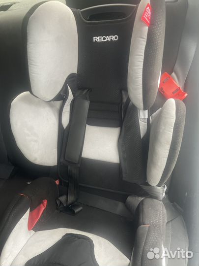 Автомобильное кресло