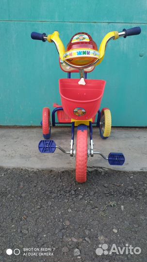 Трехколесный велосипед