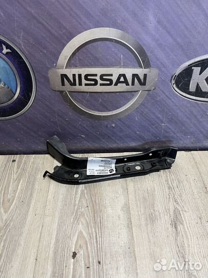 Рамка кузова Панель перед Телевизор Nissan tiida П