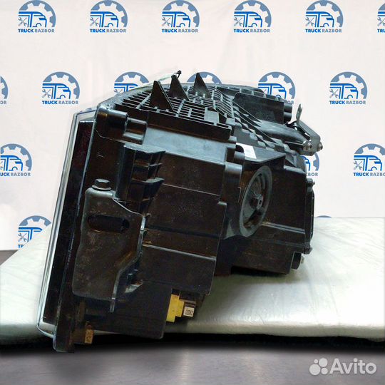 Фара, R Scania 6-Series