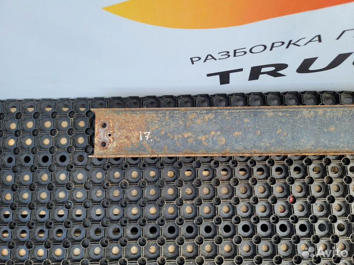 Опора пола продольная шмитц 1425мм