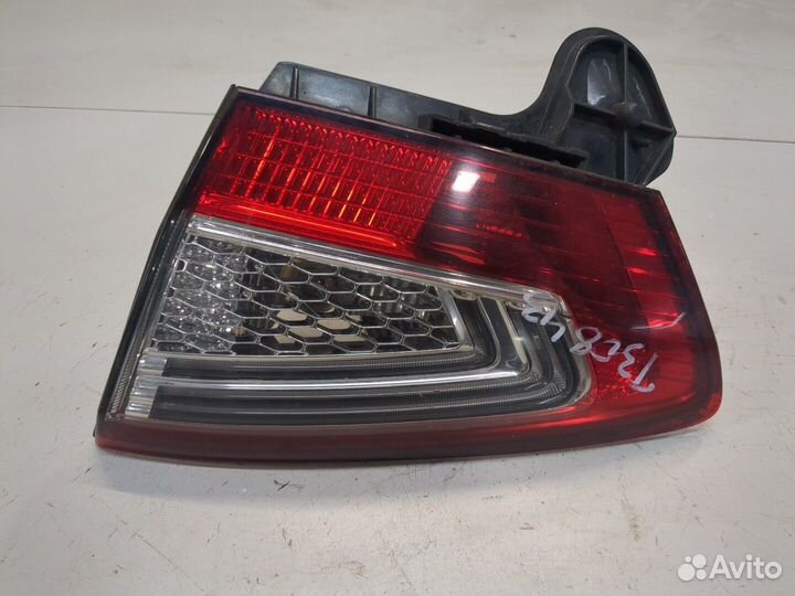 Фонарь крышки багажника Ford Mondeo 4, 2011