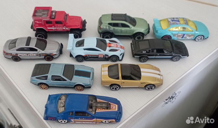 Hot wheels машинки