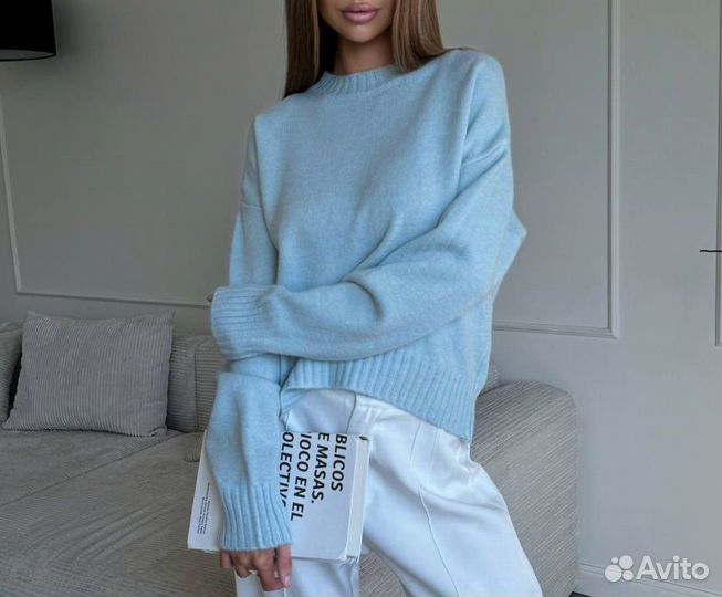 Свитер женский