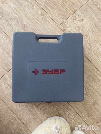 Шуруповерт зубр