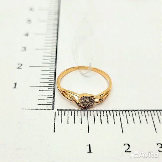 Золотое кольцо с фианитом 17р