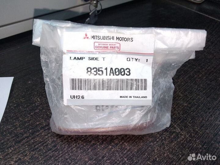 Указатель поворота 8351A003 mitsubishi
