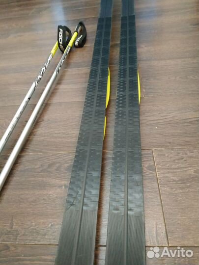 Лыжи беговые Fischer sprint crown160см Палки 110см