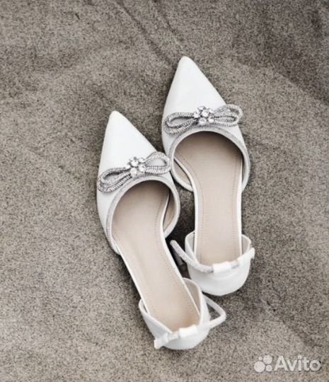 Туфли на низком каблуке