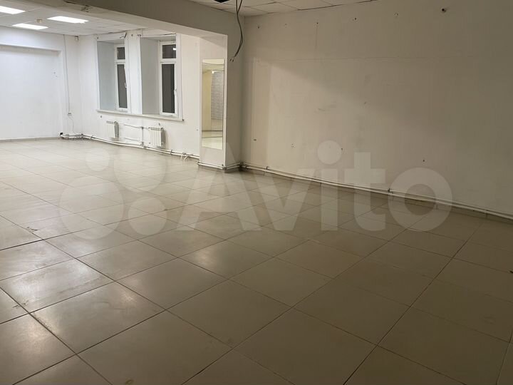 Торговая площадь, 65 м²