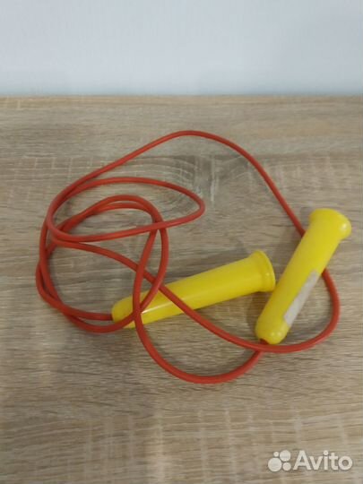 Скакалки и обруч