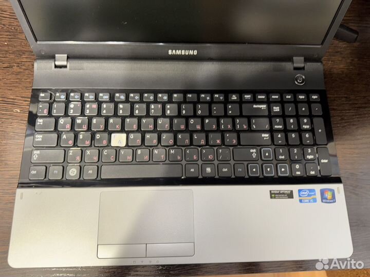 Ноутбук Samsung np300e5a