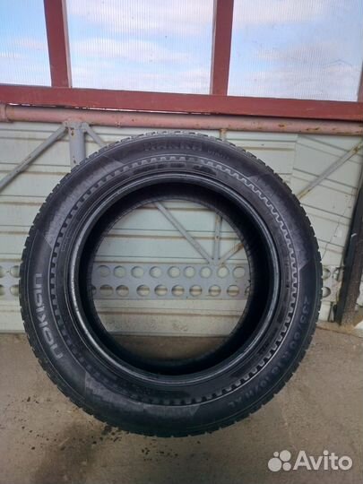 Nokian Tyres Hakka Black 235/60 R36 107H