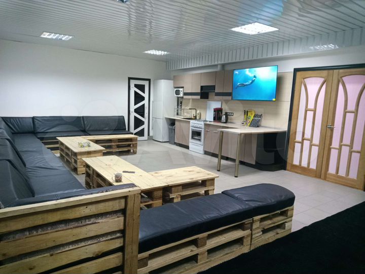 Комната 100 м², 1/2 эт.