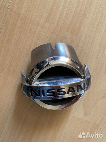 Эмблема Nissan skayline v35 Infiniti g35