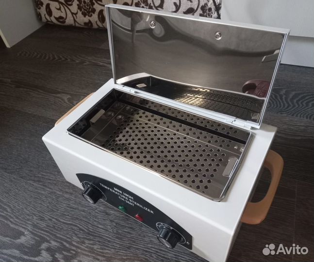 Шкаф сухожаровой для мастеров маникюра