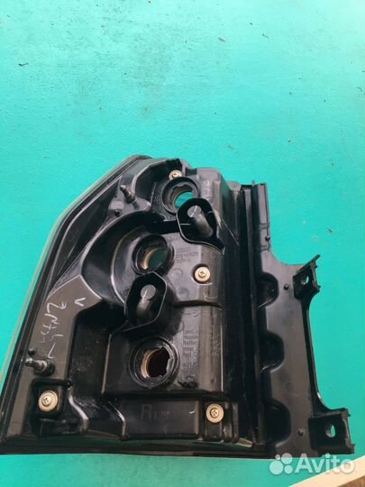 Мицубиси паджеро 4 фара задняя правая 2011 год