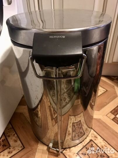 Ведро с педалью для мусора brabantia