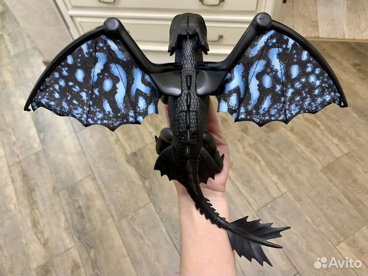 Как приручить дракона Ночная фурия Беззубик