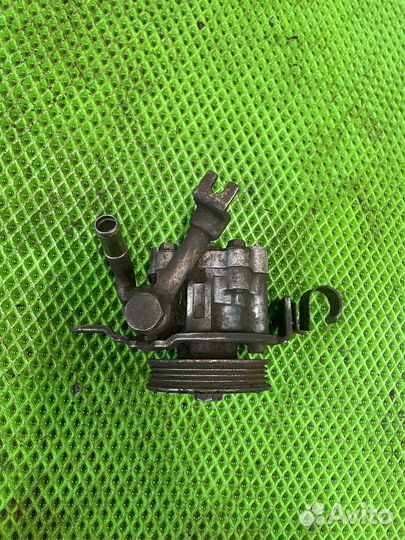 Насос гур ниссан куб 1