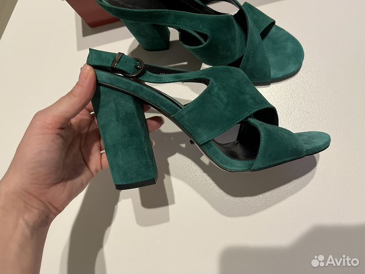 Босоножки mascotte 38