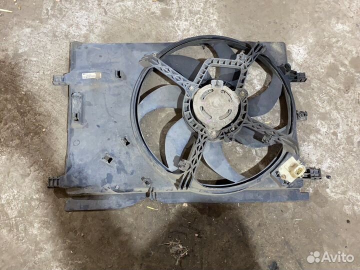 Вентилятор охлаждения Opel Corsa D