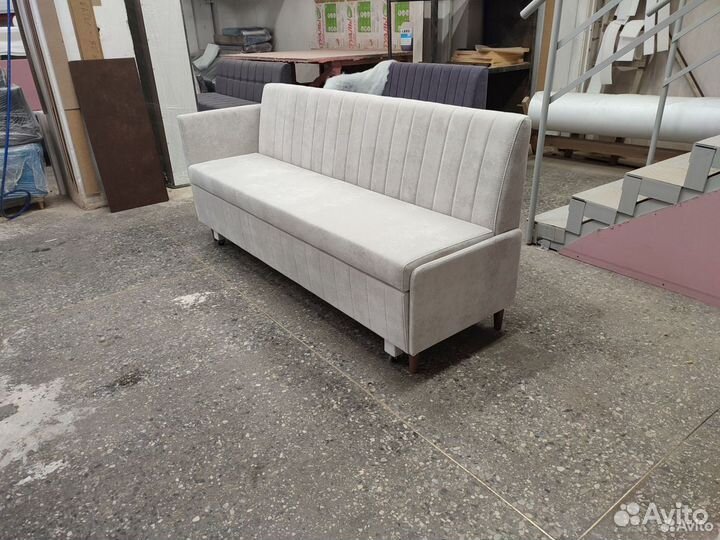 Диван на кухню со спальным местом