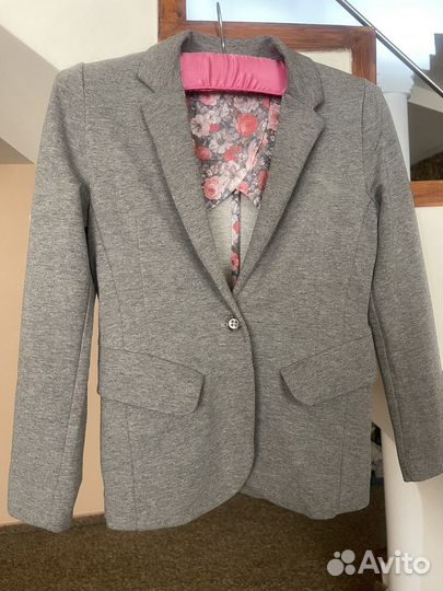Пиджак для девочки 140