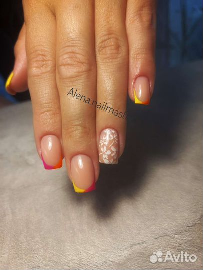 Маникюр на дому