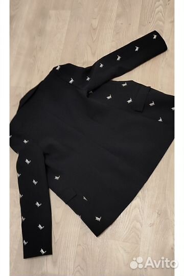 Пиджаки и жакеты женские 46