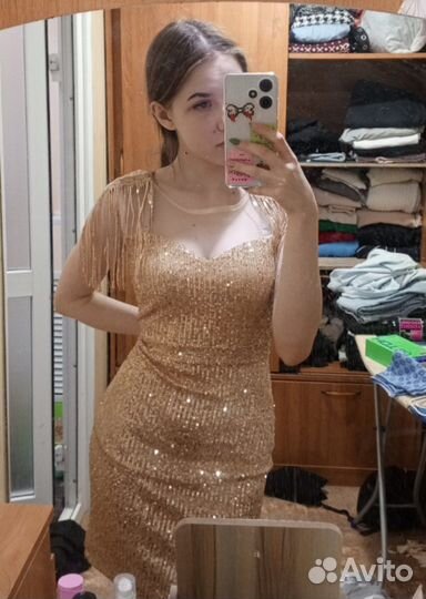 Вечернее платье
