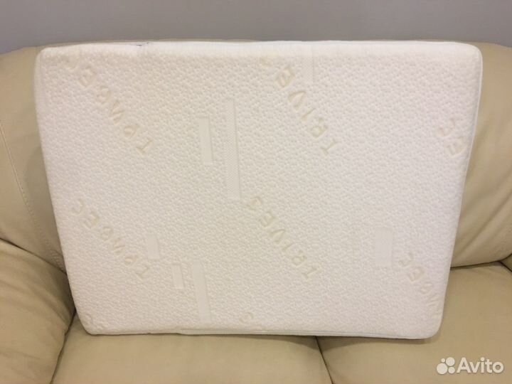 Подушка ортопедическая для ног Trives