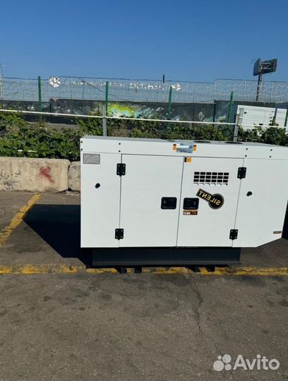 Дизельный генератор 22 кВт Amp