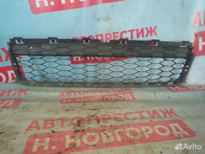 Нижняя решетка бампера Форд Эксплорер
