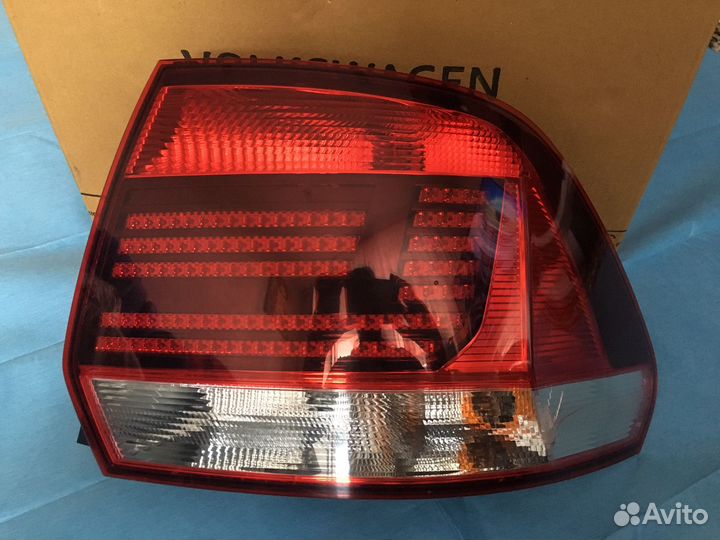 Фонарь задний правый фольксваген поло 2016г