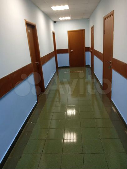 Комната 25 м² в > 9-к., 1/2 эт.