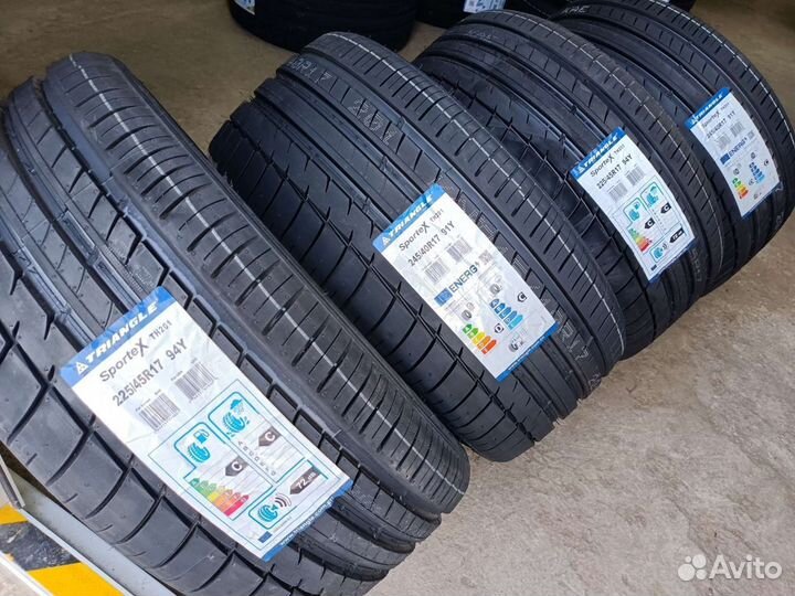 Triangle Sports TH201 225/45 R17 и 245/40 R17